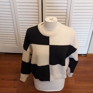 Easel Monochrome Block Crew Neck Sweater